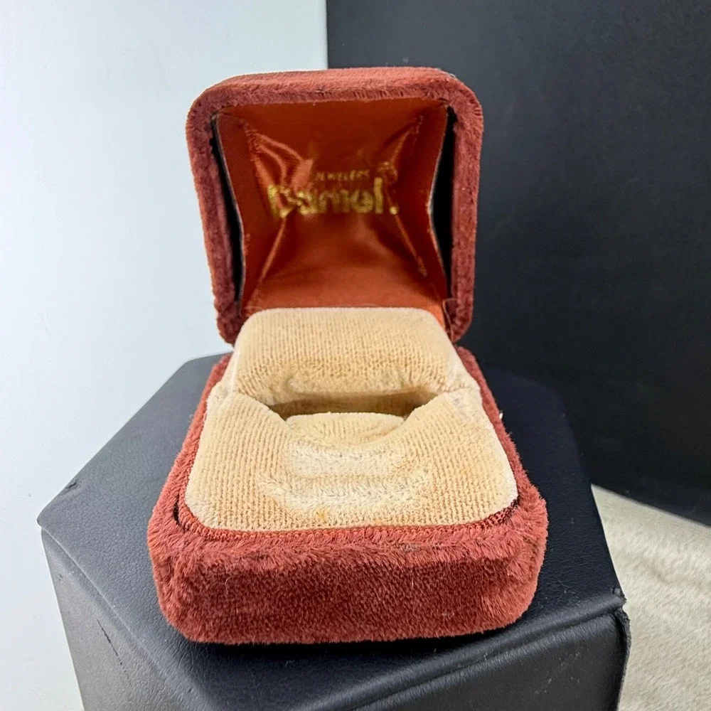Vintage Daniel Jewelry Ring Presentation Box Red Velvet Square Hinged